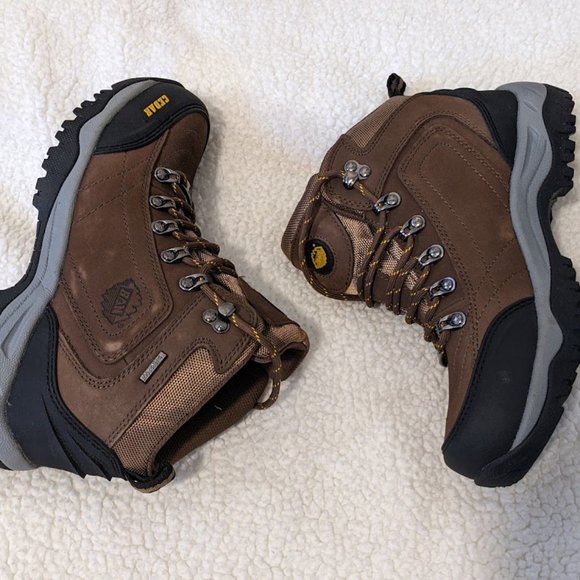 CEDAR Waterproof, Shockproof  boots for Hiking, Trekking - Picture 11 of 14